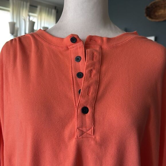 NWOT Free People Flow State Layer Hip Length Workout Slouchy Long Sleeves S - Picture 3 of 12